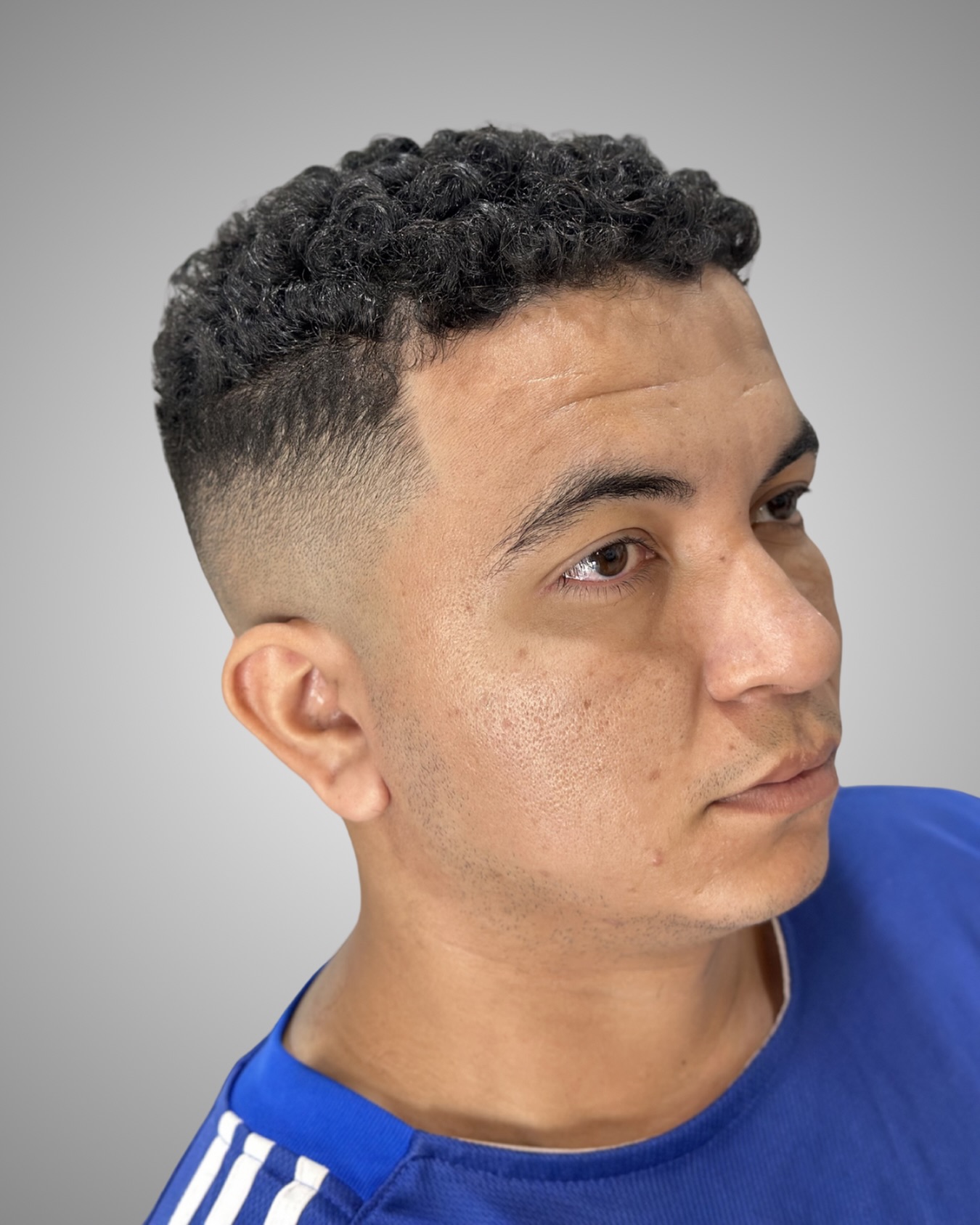 Corte degradê alto (high fade)